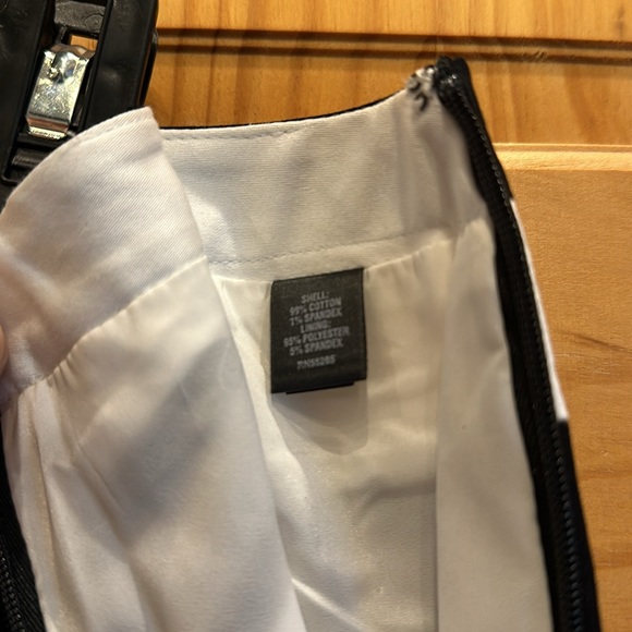 NEVER WORN: Geometric Pencil Skirt, Size 12 - Picture 8 of 8